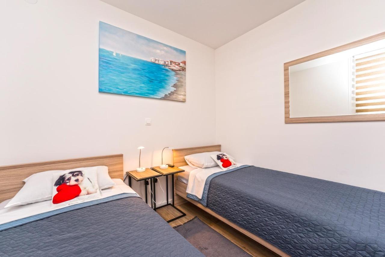 Relax Apartments Novalja Exteriér fotografie