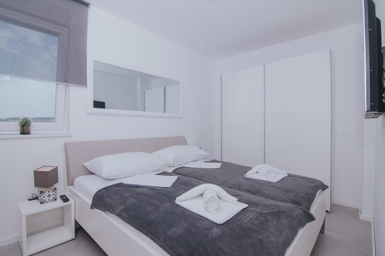 Relax Apartments Novalja Exteriér fotografie